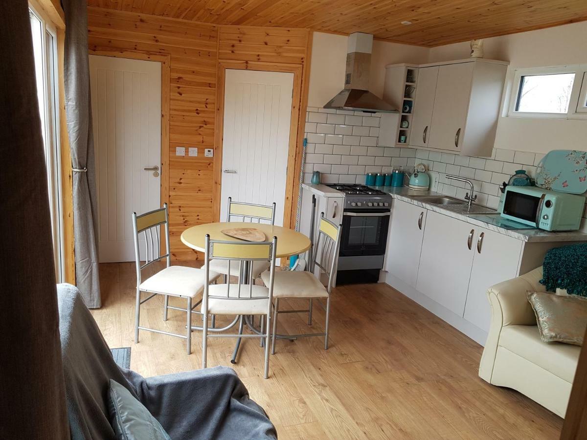 Acorn Camping And Caravan Park Llantwit Major Exterior foto