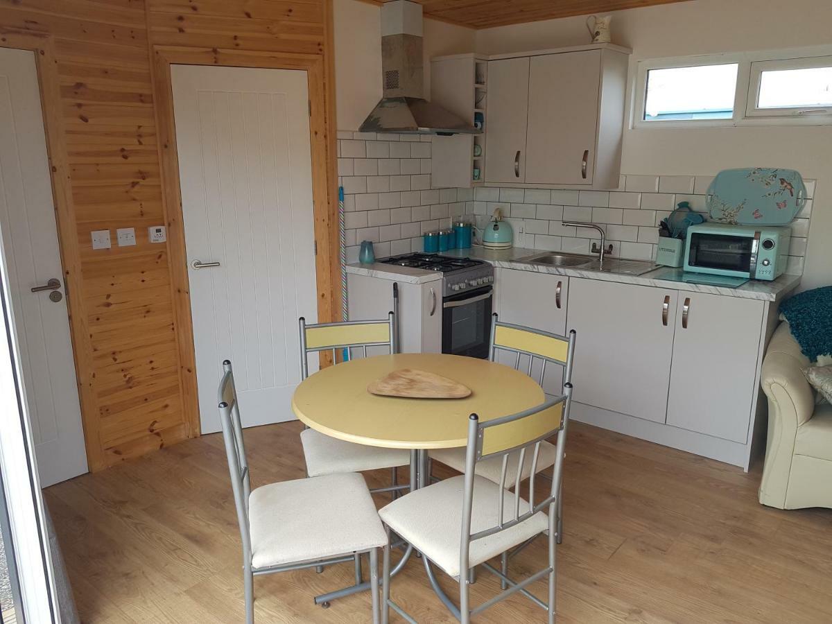 Acorn Camping And Caravan Park Llantwit Major Exterior foto